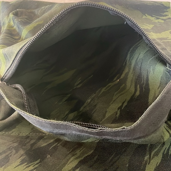 Nike - Green Camo Backpack - Picture 4 of 4
